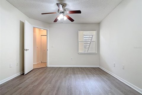 Condo in Fort Myers, Florida, 3 bedrooms  № 1620408 - photo 18