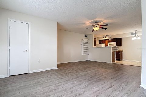 Condo in Fort Myers, Florida, 3 bedrooms  № 1620408 - photo 10