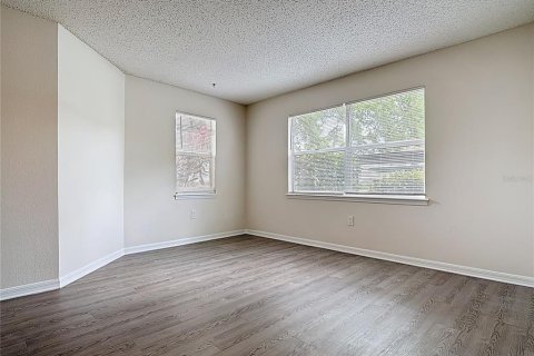 Condo in Fort Myers, Florida, 3 bedrooms  № 1620408 - photo 9