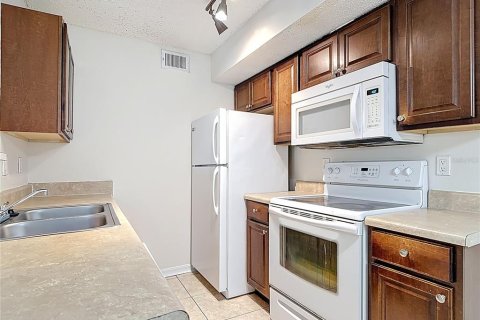 Condo in Fort Myers, Florida, 3 bedrooms  № 1620408 - photo 15