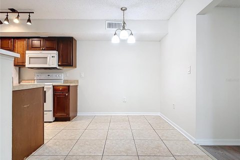 Condo in Fort Myers, Florida, 3 bedrooms  № 1620408 - photo 11