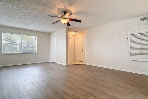 Condo in Fort Myers, Florida, 3 bedrooms  № 1620408 - photo 6