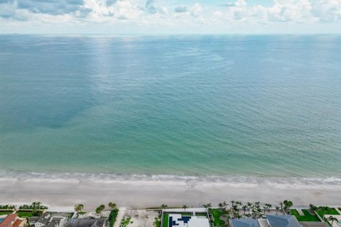 House in Redington Beach, Florida 3 bedrooms, 112.04 sq.m. № 1835873 - photo 3