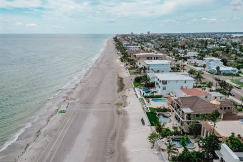 House in Redington Beach, Florida 3 bedrooms, 112.04 sq.m. № 1835873 - photo 14