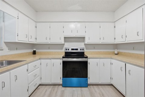 House in Anthony, Florida 3 bedrooms, 137.5 sq.m. № 2208922 - photo 15