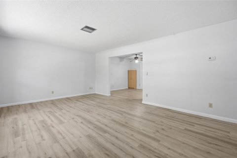 House in Anthony, Florida 3 bedrooms, 137.5 sq.m. № 2208922 - photo 7