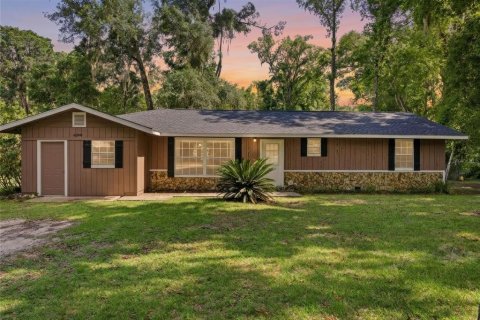 House in Anthony, Florida 3 bedrooms, 137.5 sq.m. № 2208922