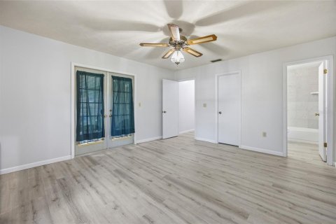 House in Anthony, Florida 3 bedrooms, 137.5 sq.m. № 2208922 - photo 20