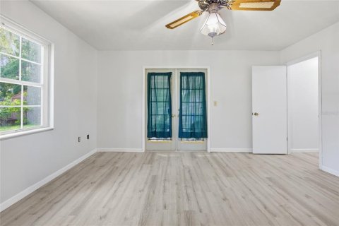 House in Anthony, Florida 3 bedrooms, 137.5 sq.m. № 2208922 - photo 19