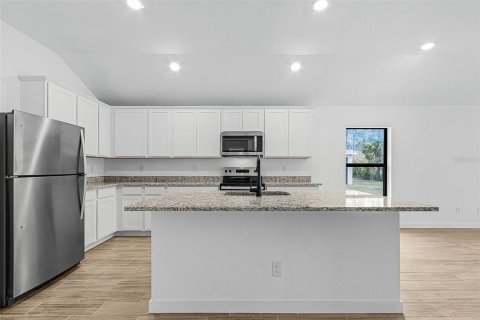 House in North Port, Florida 4 bedrooms, 172.98 sq.m. № 1563638 - photo 7
