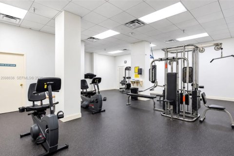 Condo in Sunny Isles Beach, Florida, 2 bedrooms  № 2399668 - photo 20