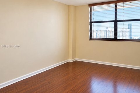 Condo in Sunny Isles Beach, Florida, 2 bedrooms  № 2399668 - photo 6