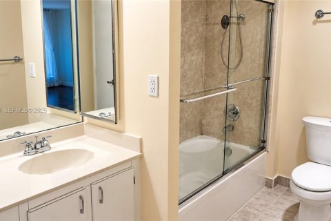 Condo in Sunny Isles Beach, Florida, 2 bedrooms  № 2399668 - photo 10