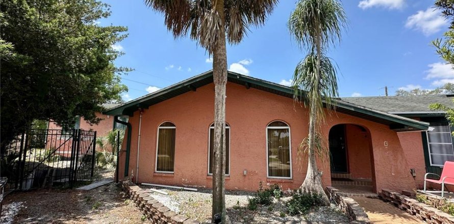 House in Altamonte Springs, Florida 4 bedrooms, 789.67 sq.m. № 1663185