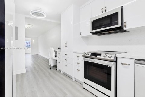 Condominio en venta en Sunrise, Florida, 2 dormitorios, 115.66 m2 № 2300787 - foto 29