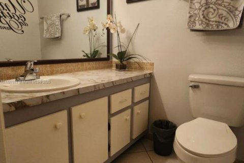 Condo in Lauderhill, Florida, 1 bedroom  № 1806485 - photo 16
