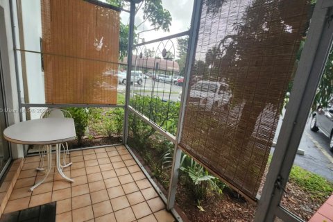 Condo in Lauderhill, Florida, 1 bedroom  № 1806485 - photo 18