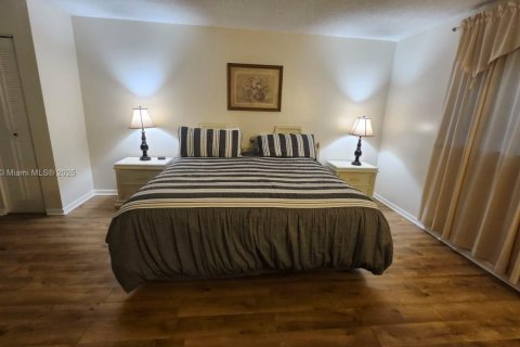 Condo in Lauderhill, Florida, 1 bedroom  № 1806485 - photo 2