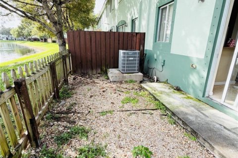 Снять в аренду таунхаус в Хомстед, Флорида 4 спальни, 132.2м2, № 1955140 - фото 20