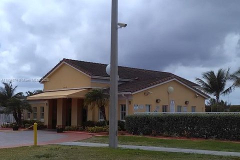 Снять в аренду таунхаус в Хомстед, Флорида 4 спальни, 132.2м2, № 1955140 - фото 23