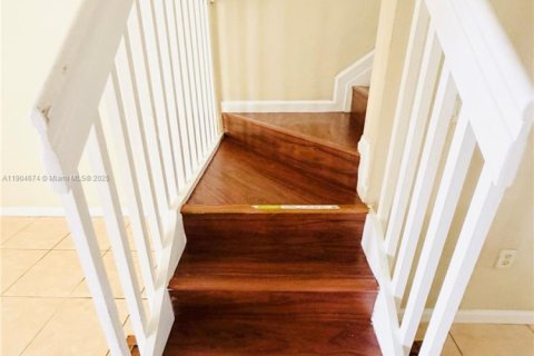 Снять в аренду таунхаус в Хомстед, Флорида 4 спальни, 132.2м2, № 1955140 - фото 10