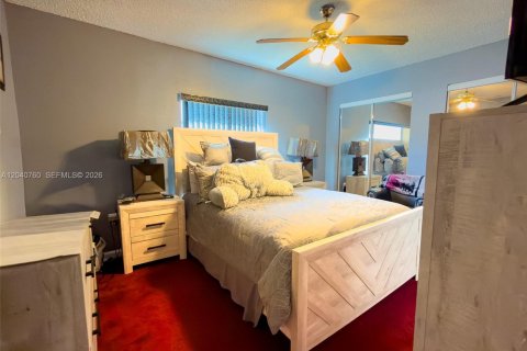Villa ou maison à vendre à Miami Gardens, Floride: 4 chambres, 136.01 m2 № 2088113 - photo 12
