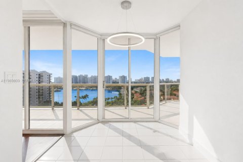 Copropriété à vendre à Aventura, Floride: 2 chambres, 135.64 m2 № 2272676 - photo 3
