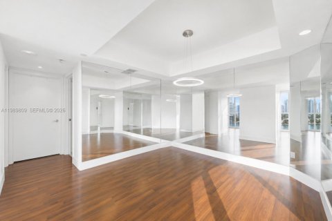 Copropriété à vendre à Aventura, Floride: 2 chambres, 135.64 m2 № 2272676 - photo 14