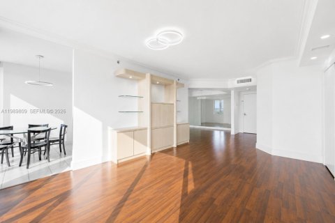 Copropriété à vendre à Aventura, Floride: 2 chambres, 135.64 m2 № 2272676 - photo 13