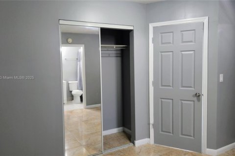 Villa ou maison à louer à Dania Beach, Floride: 1 chambre, 229.93 m2 № 1809699 - photo 9