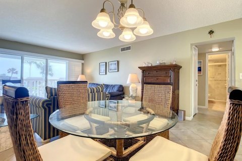 Condominio en alquiler en New Smyrna Beach, Florida, 2 dormitorios, 97.08 m2 № 1564643 - foto 5