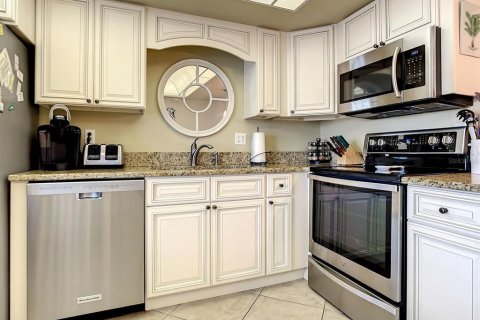 Condominio en alquiler en New Smyrna Beach, Florida, 2 dormitorios, 97.08 m2 № 1564643 - foto 4