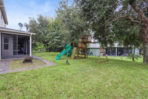 House in Clermont, Florida 4 bedrooms, 321.35 sq.m. № 2122227 - photo 30