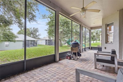 House in Clermont, Florida 4 bedrooms, 321.35 sq.m. № 2122227 - photo 28
