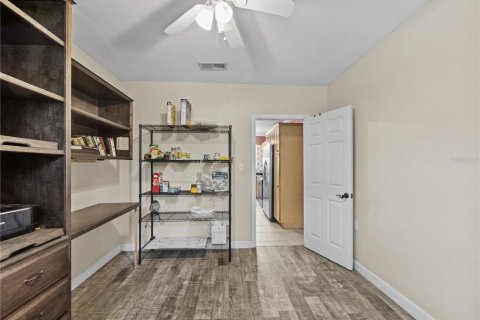 House in Tavares, Florida 4 bedrooms, 301 sq.m. № 1517140 - photo 14