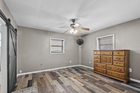 House in Tavares, Florida 4 bedrooms, 301 sq.m. № 1517140 - photo 17