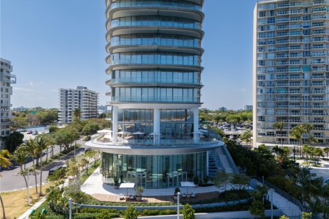 Condo in Miami, Florida, 2 bedrooms № 2256599 - photo 23