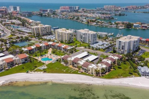 Condo in Clearwater, Florida, 2 bedrooms  № 1900510 - photo 11