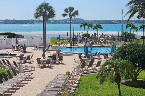 Condo in Clearwater, Florida, 2 bedrooms  № 1900510 - photo 4
