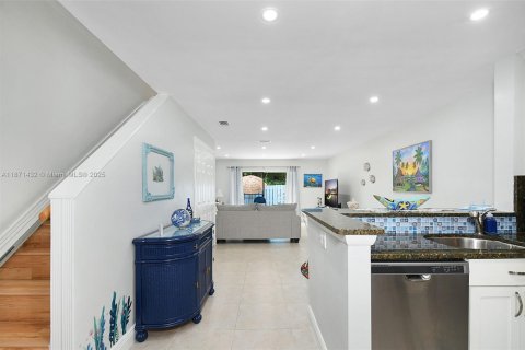 Adosado en alquiler en Jensen Beach, Florida, 2 dormitorios, 117.99 m2 № 2059787 - foto 4