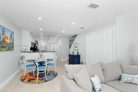 Adosado en alquiler en Jensen Beach, Florida, 2 dormitorios, 117.99 m2 № 2059787 - foto 15