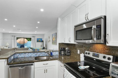 Adosado en alquiler en Jensen Beach, Florida, 2 dormitorios, 117.99 m2 № 2059787 - foto 8