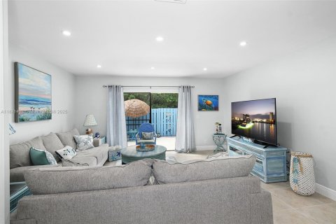 Adosado en alquiler en Jensen Beach, Florida, 2 dormitorios, 117.99 m2 № 2059787 - foto 12