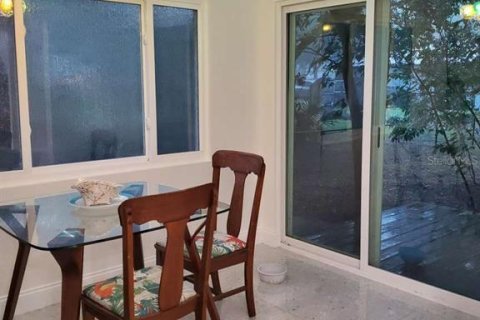House in Temple Terrace, Florida 3 bedrooms, 190.91 sq.m. № 2212825 - photo 13