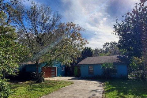 House in Temple Terrace, Florida 3 bedrooms, 190.91 sq.m. № 2212825