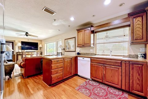 House in Seminole, Florida 3 bedrooms, 184.88 sq.m. № 2105324 - photo 20