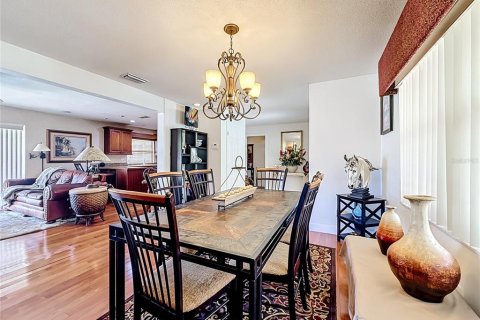 House in Seminole, Florida 3 bedrooms, 184.88 sq.m. № 2105324 - photo 15