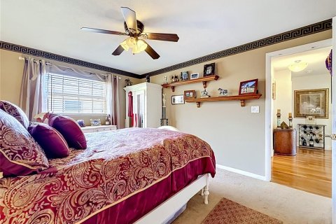 House in Seminole, Florida 3 bedrooms, 184.88 sq.m. № 2105324 - photo 22
