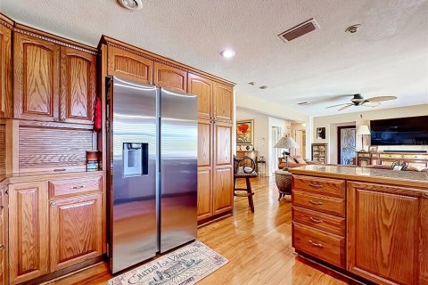 House in Seminole, Florida 3 bedrooms, 184.88 sq.m. № 2105324 - photo 19
