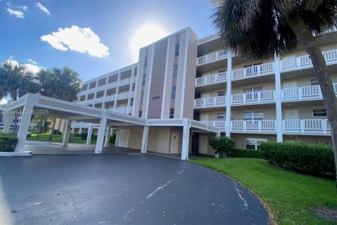 Condo in Coral Springs, Florida, 2 bedrooms  № 1489626 - photo 15